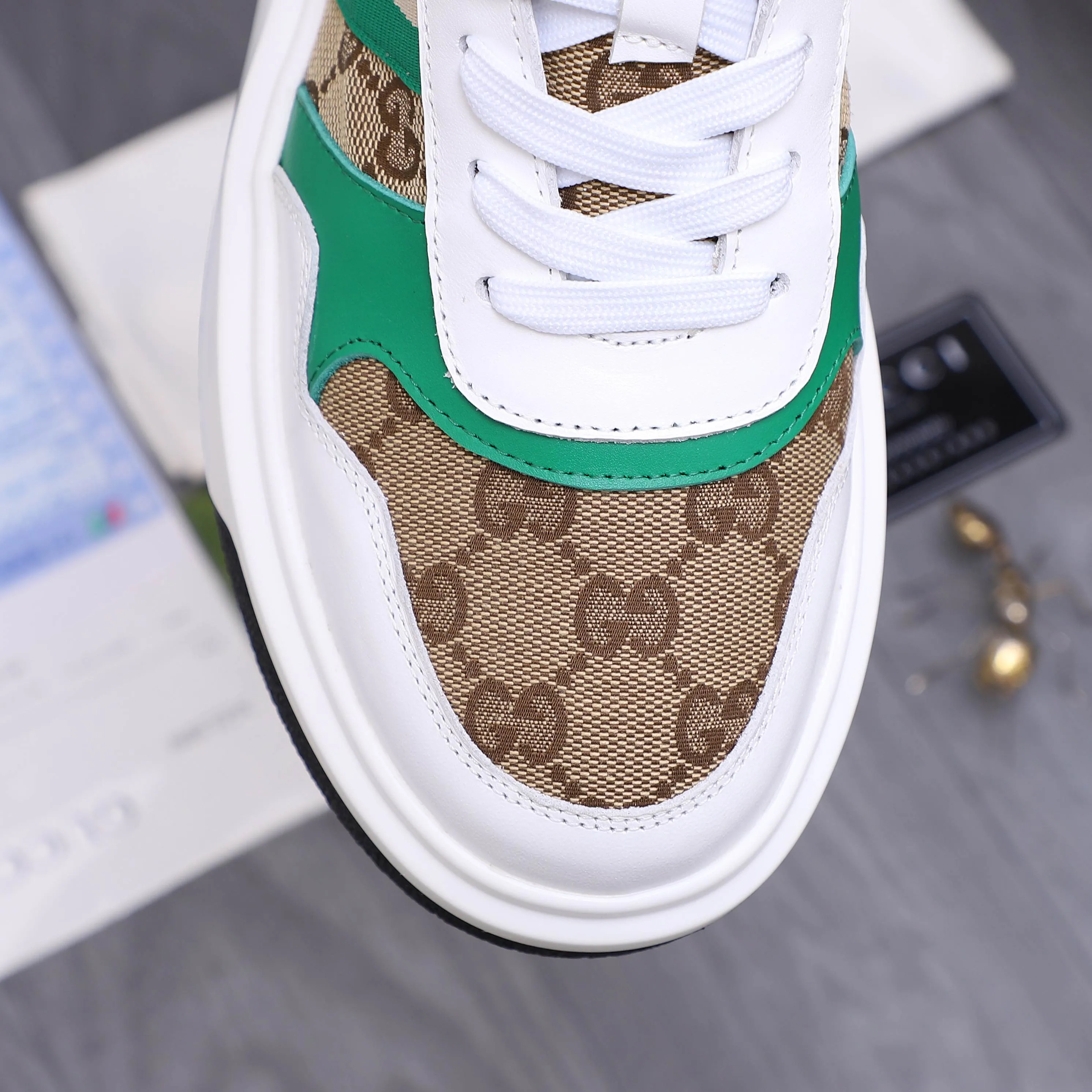 Men's shoes 💰460 Product trademark: GUCCI "Gucci" men's casual sneakers Regular size: 38-44 Product material: Selected cowhide stitching breathable woven upper Sheepskin lining Rubber outsole